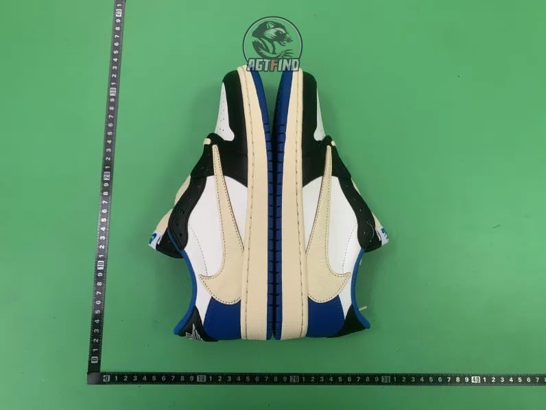 Travis Scott x Air Jordan 1（16style）