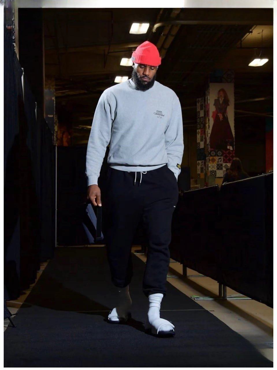 NIKE Slippers #NIKE_W2C #Slippe