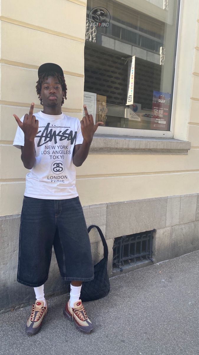 Stussy T-SHIRT （15+）