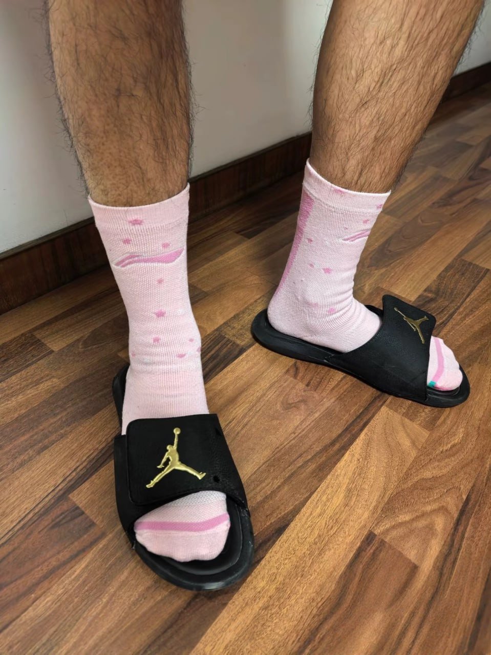 NIKE / JORDAN slippers 